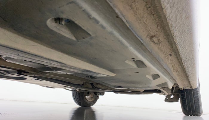 2014 Volkswagen Vento HIGHLINE DIESEL 1.6, Diesel, Manual, 71,309 km, Right Side Underbody