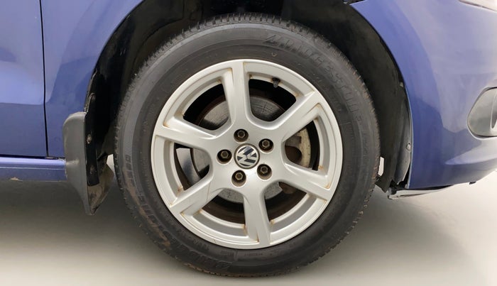 2014 Volkswagen Vento HIGHLINE DIESEL 1.6, Diesel, Manual, 71,309 km, Right Front Wheel