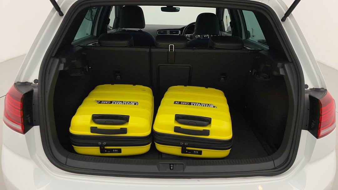 2020 Volkswagen Golf 110 Tsi Highline, Automatic, 62468 km, Boot Inside View with Luggage