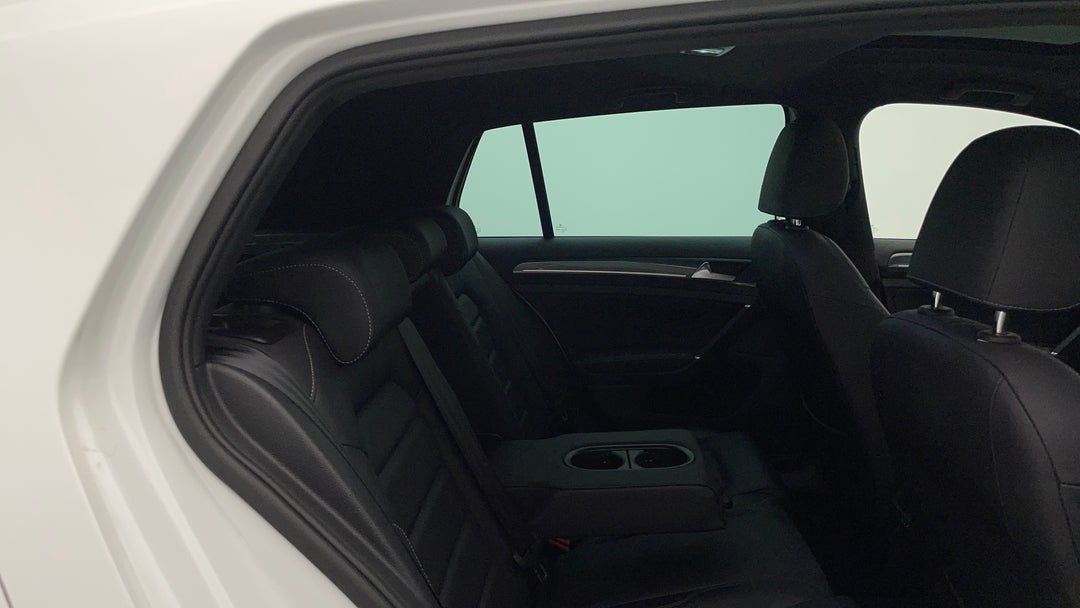 2020 Volkswagen Golf 110 Tsi Highline, Automatic, 62468 km, Right Side Rear Door Cabin View