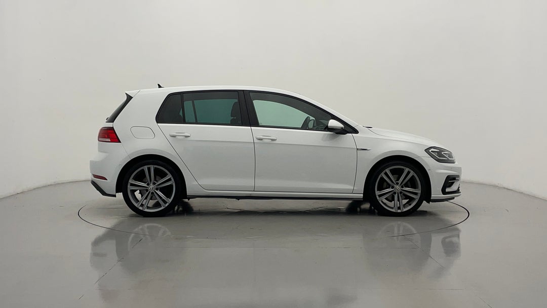 2020 Volkswagen Golf 110 Tsi Highline, Automatic, 62468 km, Right Side View