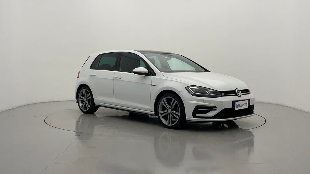 2020 Volkswagen Golf 110 Tsi Highline, Automatic, 62468 km, Right Front Diagonal (45- Degree) View