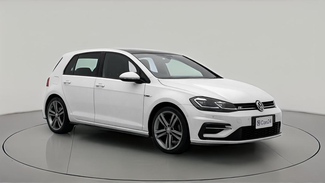 2020 Volkswagen Golf 110 Tsi Highline, Automatic, 62468 km, Right Front Diagonal (45- Degree) View
