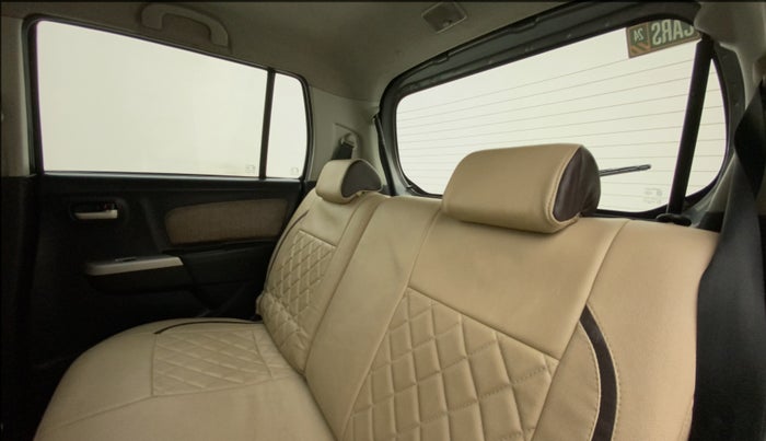 2015 Maruti Wagon R 1.0 VXI, Petrol, Manual, 75,920 km, Right Side Rear Door Cabin