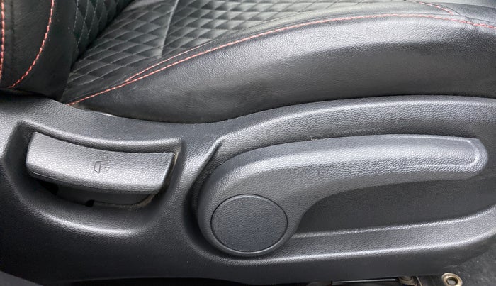 2019 Hyundai Elite i20 1.2 SPORTS PLUS VTVT, Petrol, Manual, 17,940 km, Driver Side Adjustment Panel