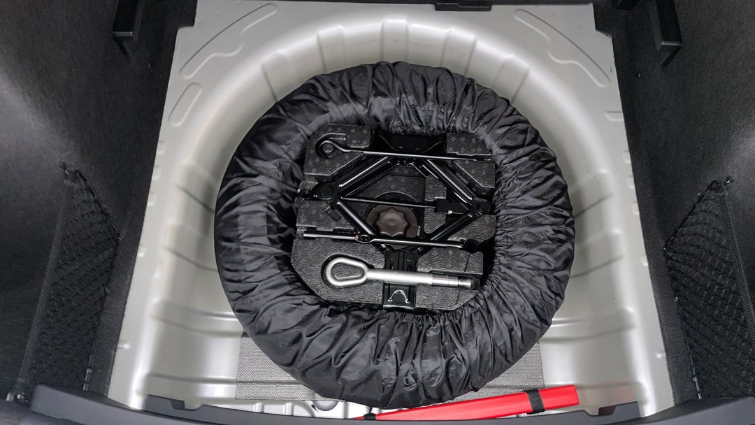 2024 MG ZS Excite, Automatic, 4112 km, Spare Wheel