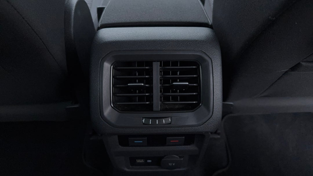 Rear A/C Vent