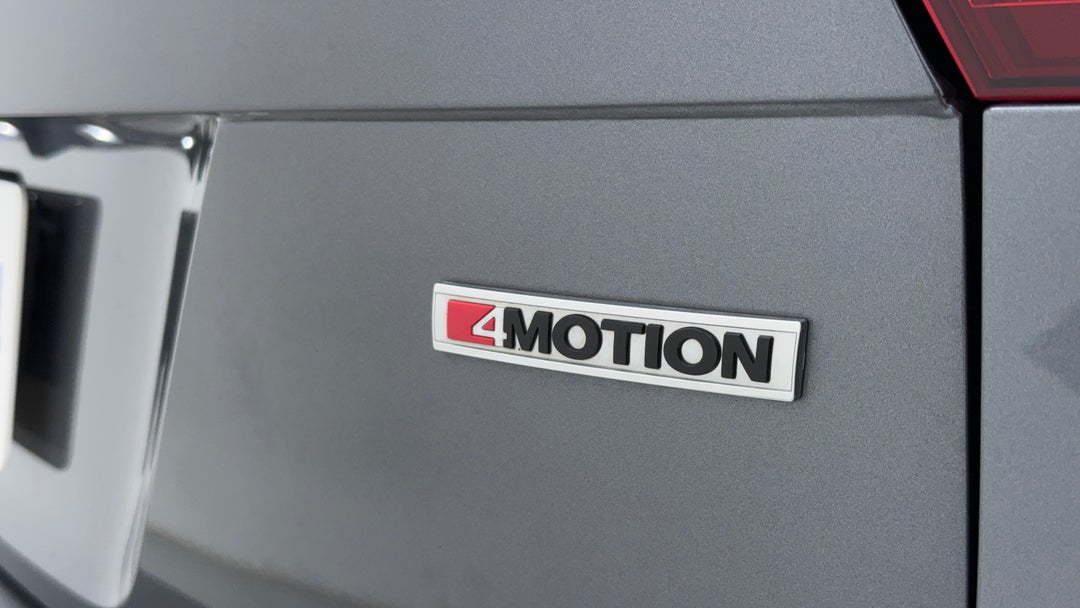 Badge (Boot Right Side)