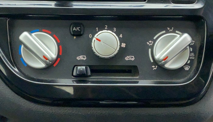2018 Datsun Redi Go S 1.0 AMT, Petrol, Automatic, 27,219 km, Dashboard - Air Re-circulation knob is not working