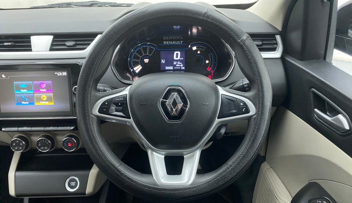 2022 Renault TRIBER RXZ AT, Petrol, Automatic, 3,209 km, Steering Wheel Close Up