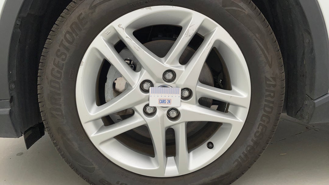 2022 Toyota C-HR Gxl (2wd), Automatic, 46425 km, Wheels Rim Front LHS Gutter Rash