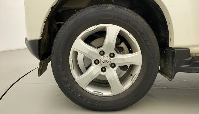 2017 Mahindra Scorpio S11 2WD, Diesel, Manual, 33,074 km, Left Front Wheel