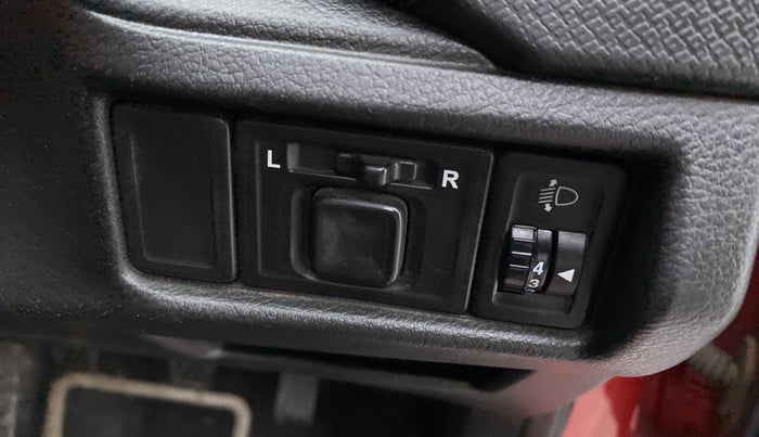 2018 Maruti Vitara Brezza VDI, Diesel, Manual, 49,091 km, Dashboard - Headlight height adjustment not working