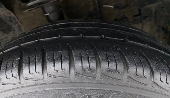 2018 Maruti Vitara Brezza VDI, Diesel, Manual, 49,091 km, Right Front Tyre Tread