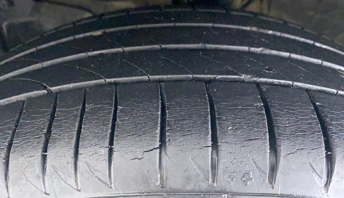 2017 Honda WR-V 1.2 i-VTEC S MT, Petrol, Manual, 39,333 km, Left Front Tyre Tread