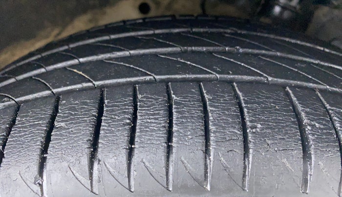 2017 Honda WR-V 1.2 i-VTEC S MT, Petrol, Manual, 39,333 km, Right Front Tyre Tread