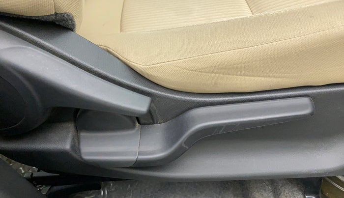 2018 Honda Amaze 1.2 SMT I VTEC, Petrol, Manual, 58,190 km, Driver Side Adjustment Panel