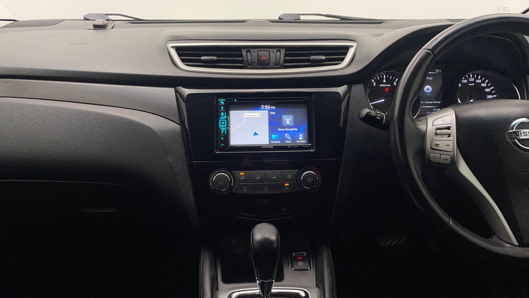 2015 Nissan Qashqai St, Automatic, 111164 km, Center Console