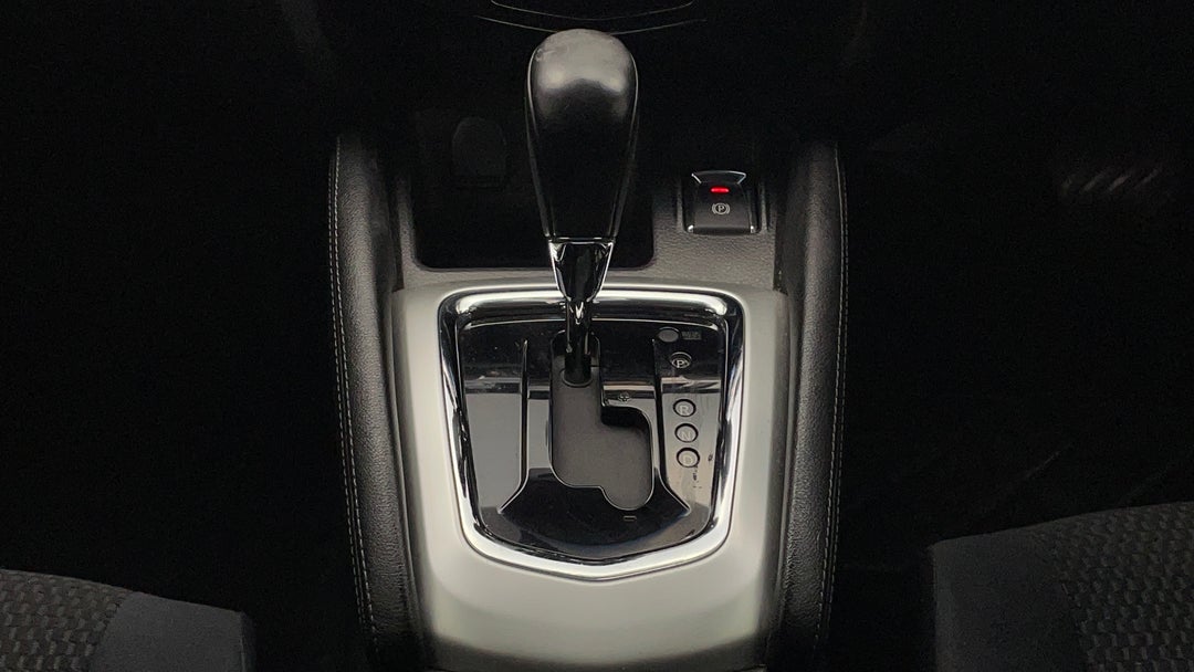 2015 Nissan Qashqai St, Automatic, 111164 km, Gear Lever 