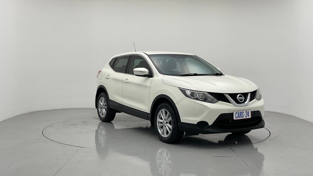 2015 Nissan Qashqai St, Automatic, 111164 km, Right Front Diagonal (45- Degree) View