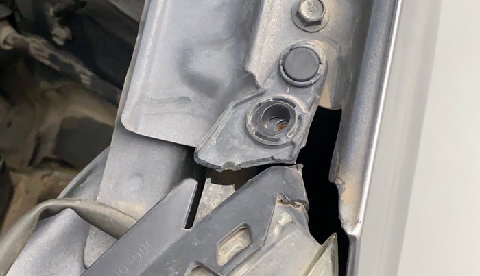 2013 Maruti Wagon R 1.0 LXI, Petrol, Manual, 53,777 km, Left headlight - Clamp has minor damage