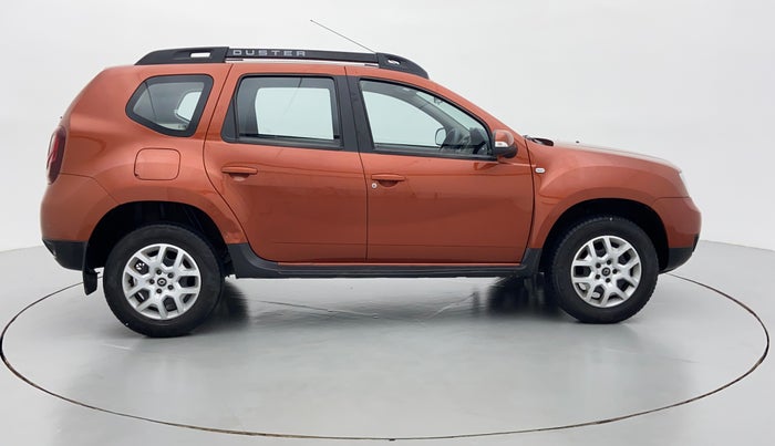 2016 Renault Duster RXL PETROL, Petrol, Manual, 25,166 km, Right Side View