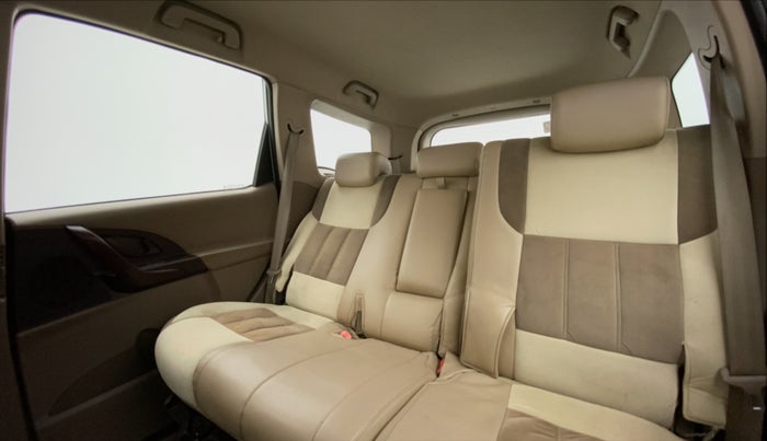 2015 Mahindra XUV500 W4, Diesel, Manual, Reclining Back Row Seats