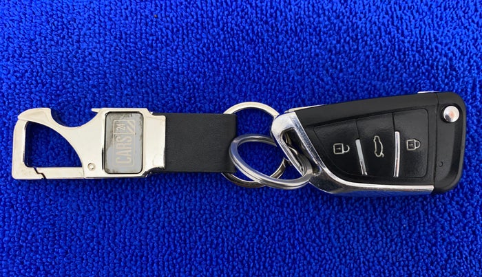 2015 Mahindra XUV500 W4, Diesel, Manual, Key Close Up