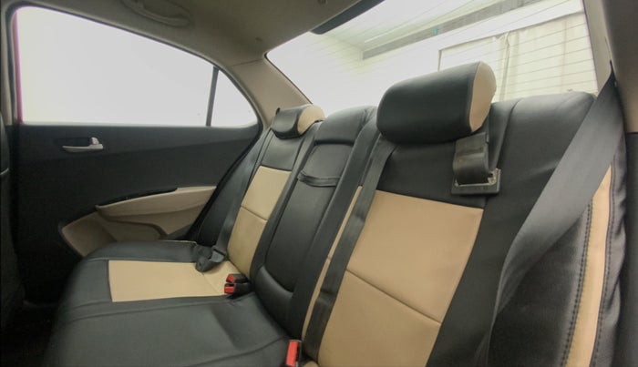 2014 Hyundai Xcent SX 1.2 (O), Petrol, Manual, 72,826 km, Right Side Rear Door Cabin