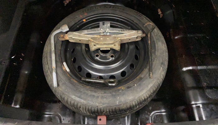2014 Hyundai Xcent SX 1.2 (O), Petrol, Manual, 72,826 km, Spare Tyre