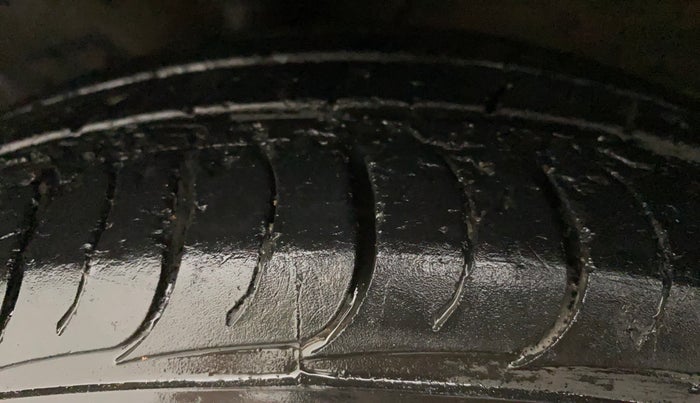 2016 Hyundai Creta BASE 1.6 PETROL, Petrol, Manual, 83,573 km, Left Front Tyre Tread