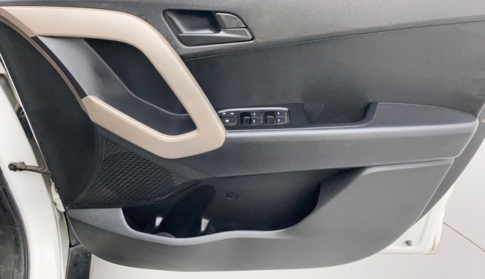 2016 Hyundai Creta BASE 1.6 PETROL, Petrol, Manual, 83,573 km, Driver Side Door Panels Control