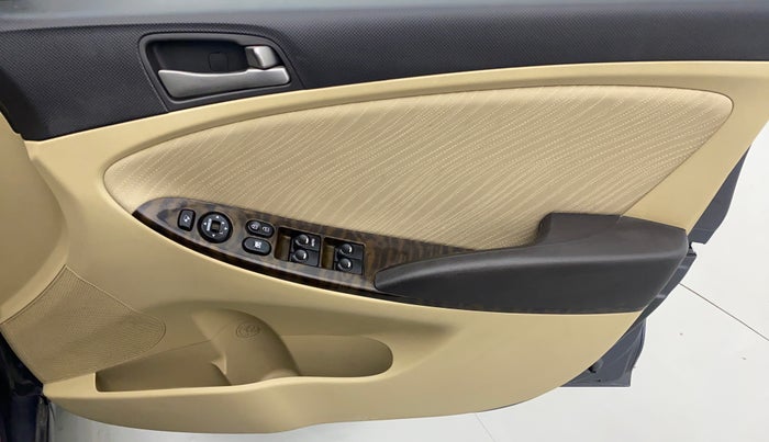 2017 Hyundai Verna 1.6 SX VTVT AT, Petrol, Automatic, 58,830 km, Driver Side Door Panels Control