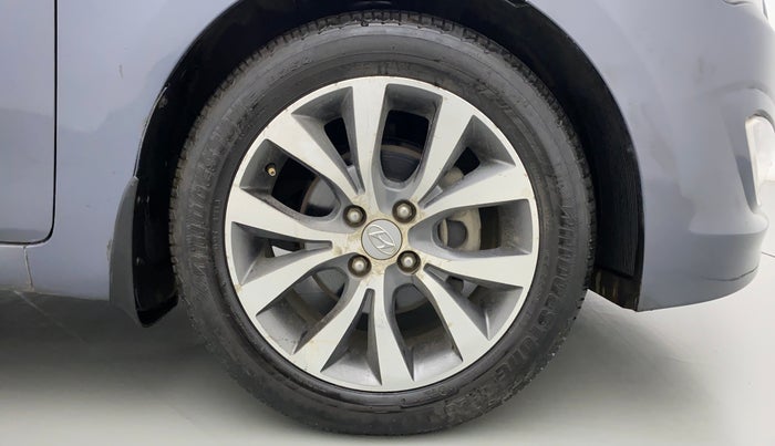 2017 Hyundai Verna 1.6 SX VTVT AT, Petrol, Automatic, 58,830 km, Right Front Wheel