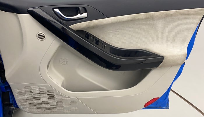 2020 Tata NEXON XZ+ OPT PETROL, Petrol, Manual, 35,736 km, Driver Side Door Panels Controls