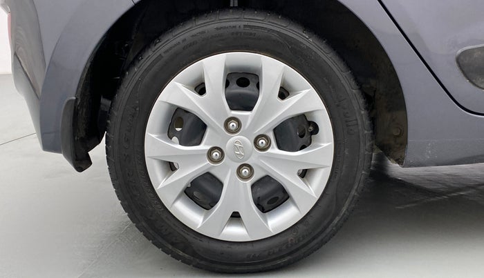 2016 Hyundai Grand i10 SPORTZ 1.2 KAPPA VTVT, Petrol, Manual, 10,214 km, Right Rear Wheel