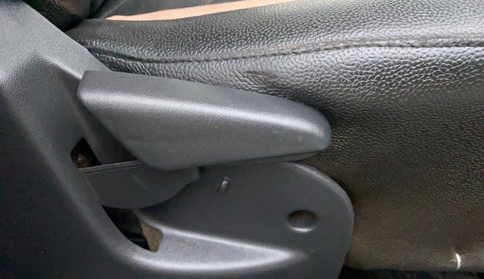 2018 Datsun Go T, Petrol, Manual, 39,013 km, Driver Side Adjustment Panel