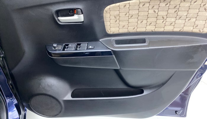 2018 Maruti Wagon R 1.0 VXI, Petrol, Manual, 23,020 km, Driver Side Door Panels Control