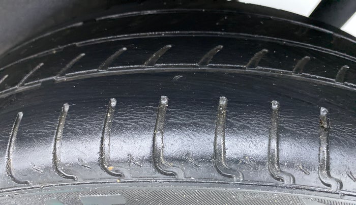 2018 Maruti Wagon R 1.0 VXI, Petrol, Manual, 23,020 km, Left Rear Tyre Tread