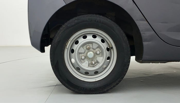 2016 Hyundai Eon ERA PLUS, Petrol, Manual, 40,179 km, Right Rear Wheel