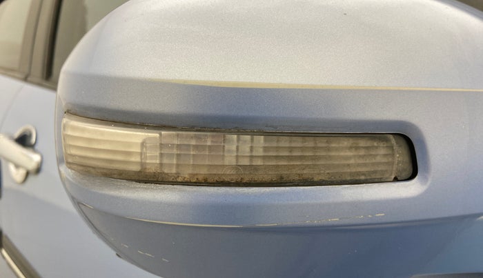 2016 Maruti Swift Dzire VXI, Petrol, Manual, 36,678 km, Right rear-view mirror - Indicator light has minor damage