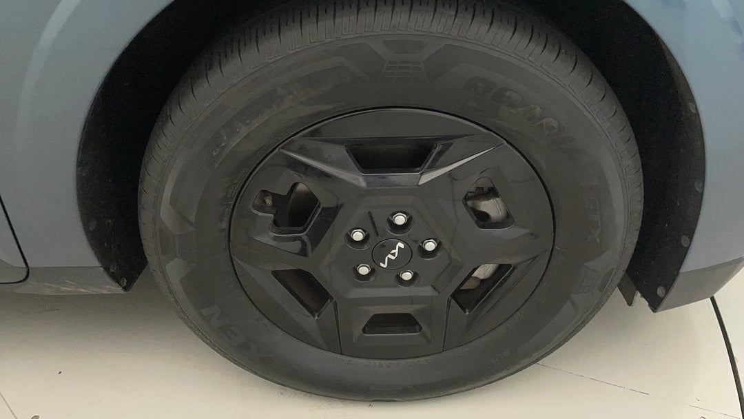 2024 Kia Carnival S, Automatic, 44081 km, Right Front Wheel