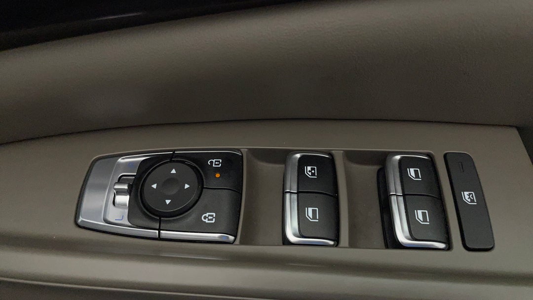 2024 Kia Carnival S, Automatic, 44081 km, Drivers Side Door Panel Controls