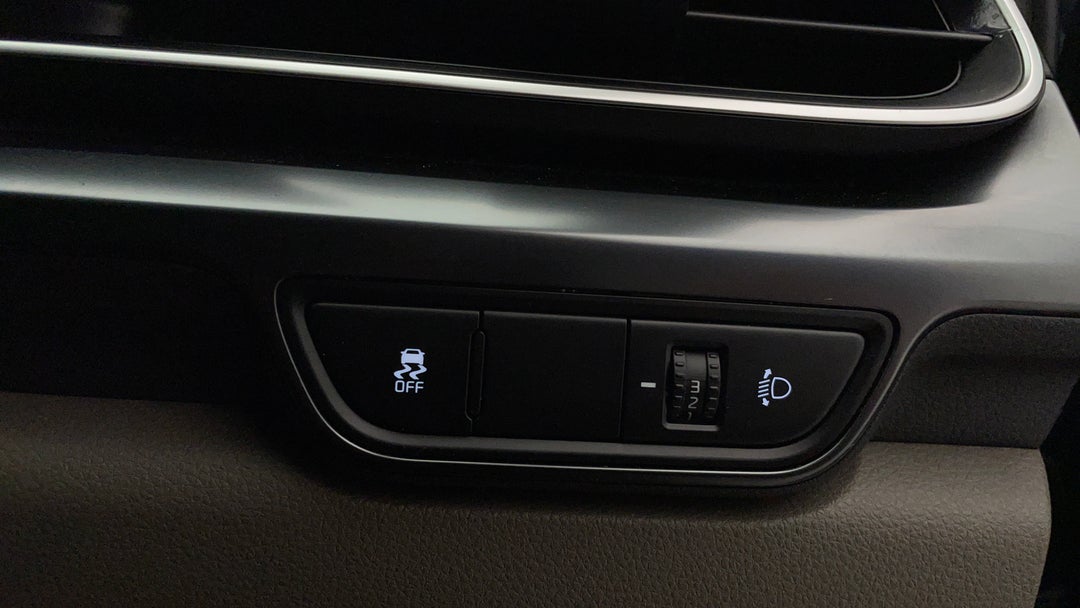 2024 Kia Carnival S, Automatic, 44081 km, Utility Switches/Buttons