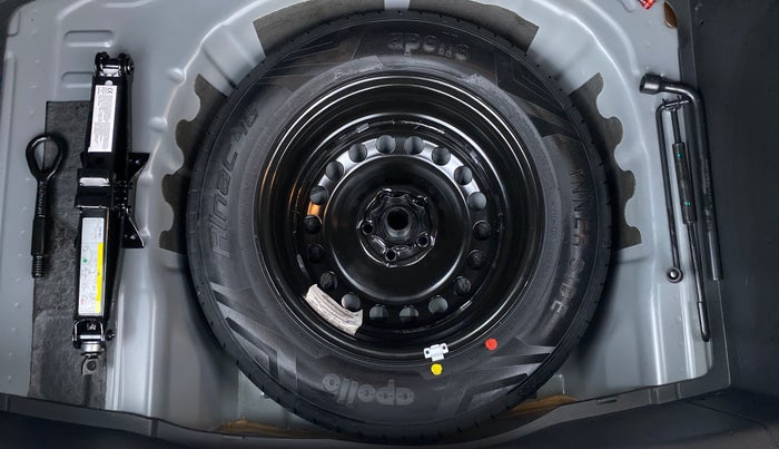 2021 Skoda KUSHAQ AMBITION 1.0 TSI MT, Petrol, Manual, 9,653 km, Spare Tyre