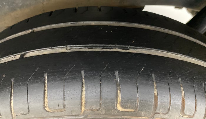 2014 Maruti Wagon R Stingray VXI, Petrol, Manual, 89,002 km, Left Rear Tyre Tread