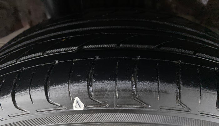2014 Honda Amaze 1.2 SMT I VTEC, Petrol, Manual, 73,922 km, Right Rear Tyre Tread