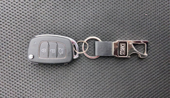 2016 Hyundai i20 Active 1.2 S, Petrol, Manual, 42,307 km, Key Close up