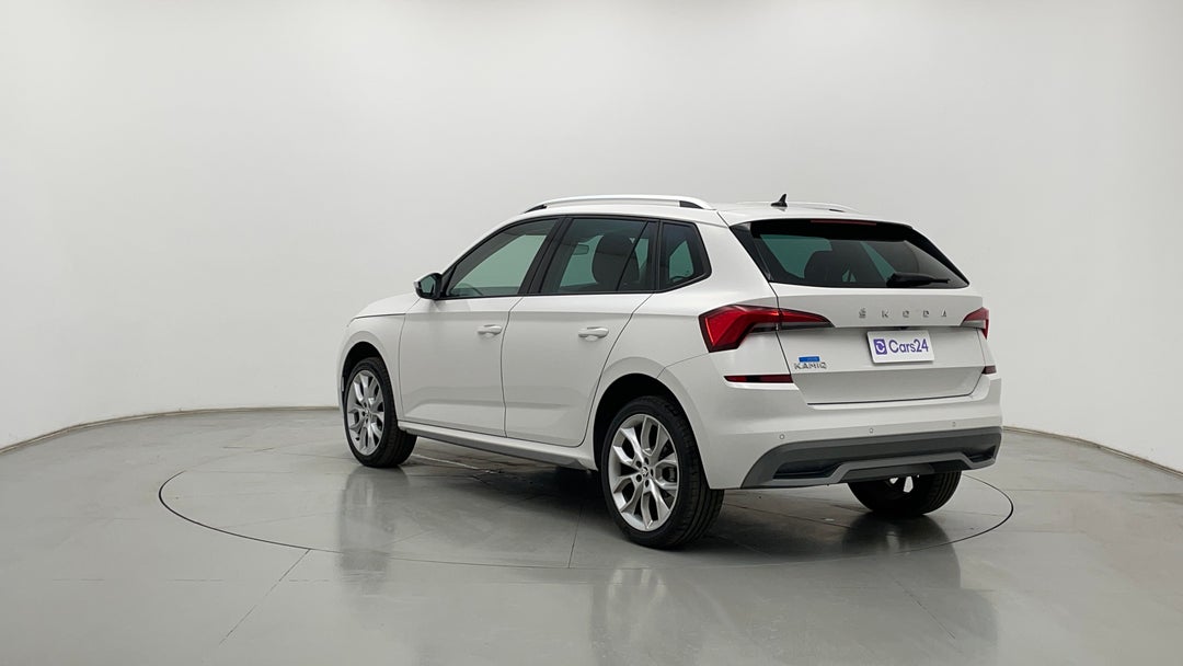 Left Back Diagonal (45- Degree) View