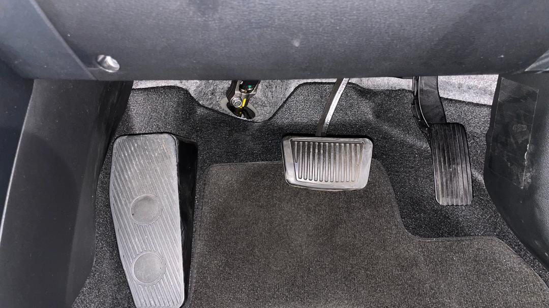 2023 Kia Cerato S Safety Pack, Automatic, 25182 km, Pedals and Footmat